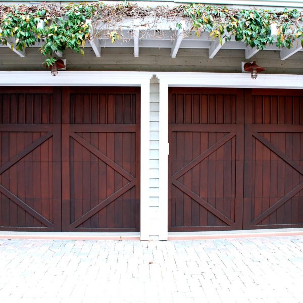 garage-door-2578738_1920